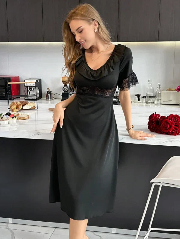 Sexy nightdress with lace inserts and flounces V-neck -